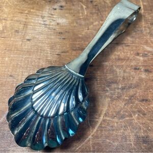 Vintage Silver plated Shell serving tongs